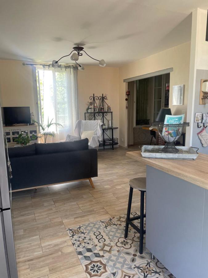Appartement Avec Jardin En Ville L'Isle-sur-la-Sorgue Kültér fotó