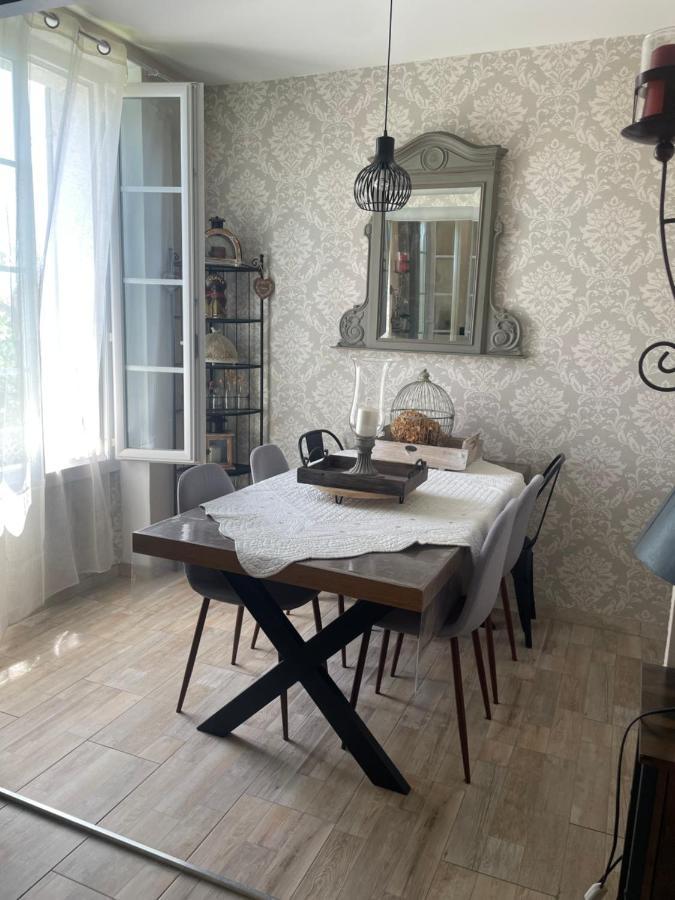 Appartement Avec Jardin En Ville L'Isle-sur-la-Sorgue Kültér fotó