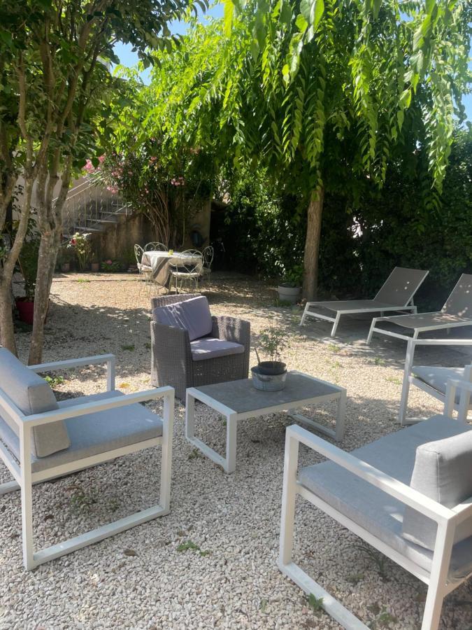 Appartement Avec Jardin En Ville L'Isle-sur-la-Sorgue Kültér fotó
